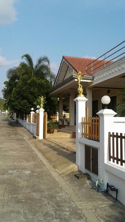 Baan Chockchai 3 Банг-Саре Екстер'єр фото